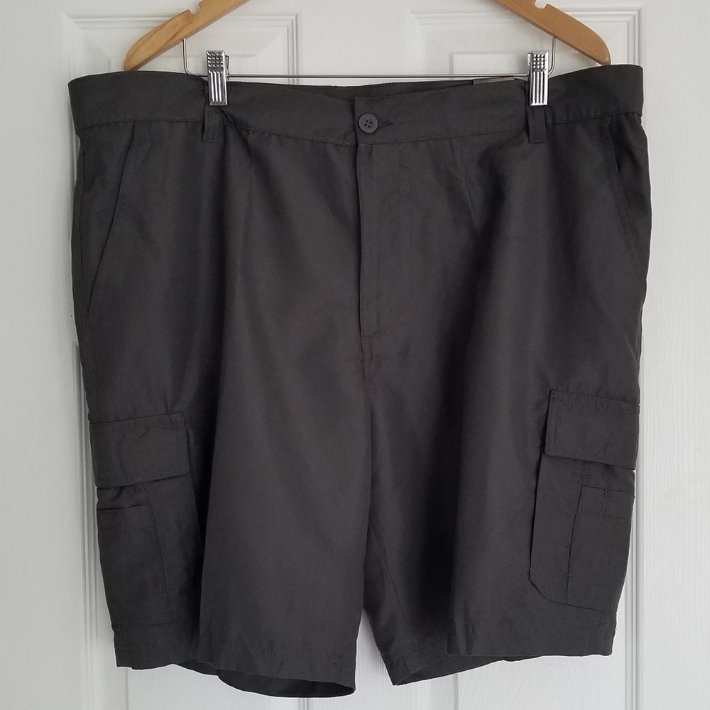NWT Burnside Men's  Gray Cargo Shorts  Size 40